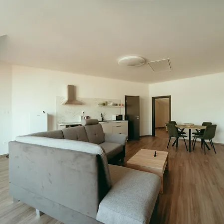 Nikola Apartamento