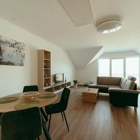 Nikola Apartment *